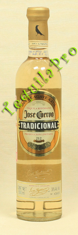 Текила Хосе Куэрво Текила Jose Cuervo Tradicional